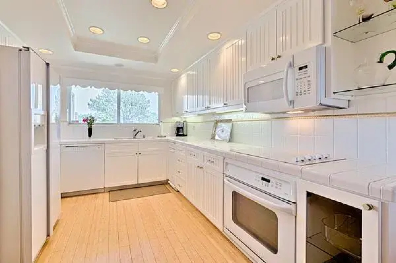 27 Song Solana Seascape