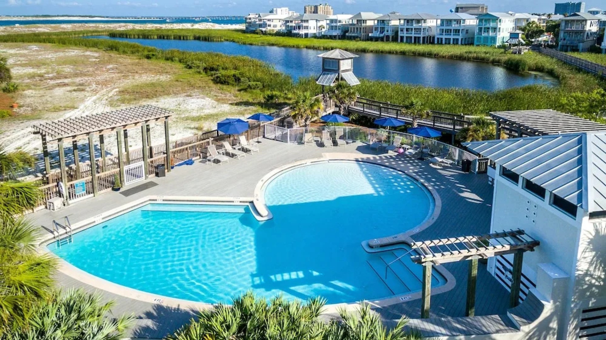 Seabreeze 5 Bedroom Home by RedAwning