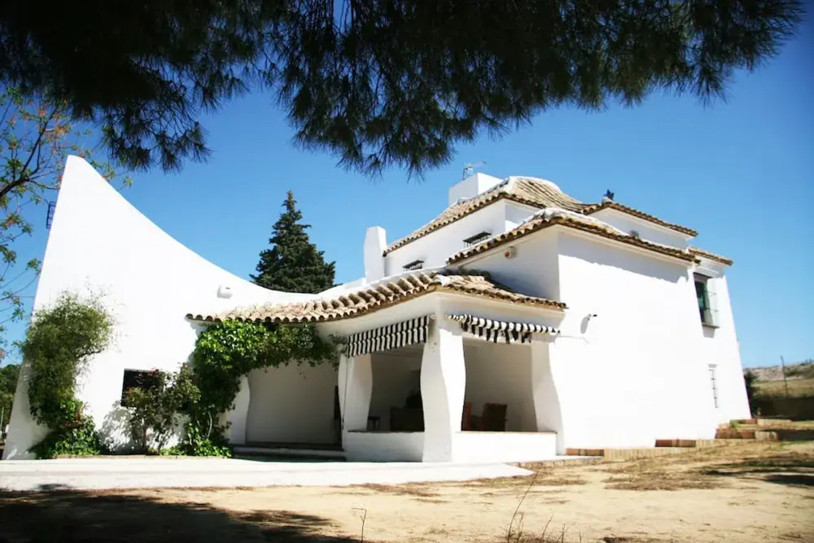 Vi?a Meneses, Holiday Home With Spectacular Architecture