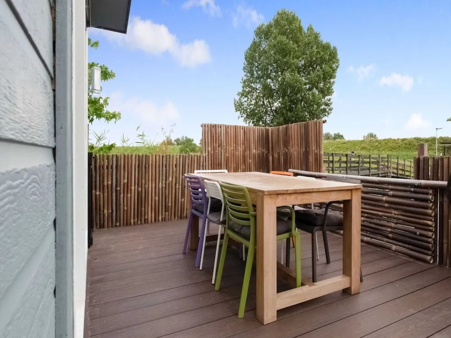 Idyllic Holiday Home in Ooltgensplaat With Private Terrace