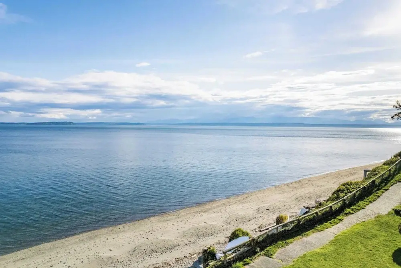 Beachfront Condo - Mutiny Bay by Avantstay Views