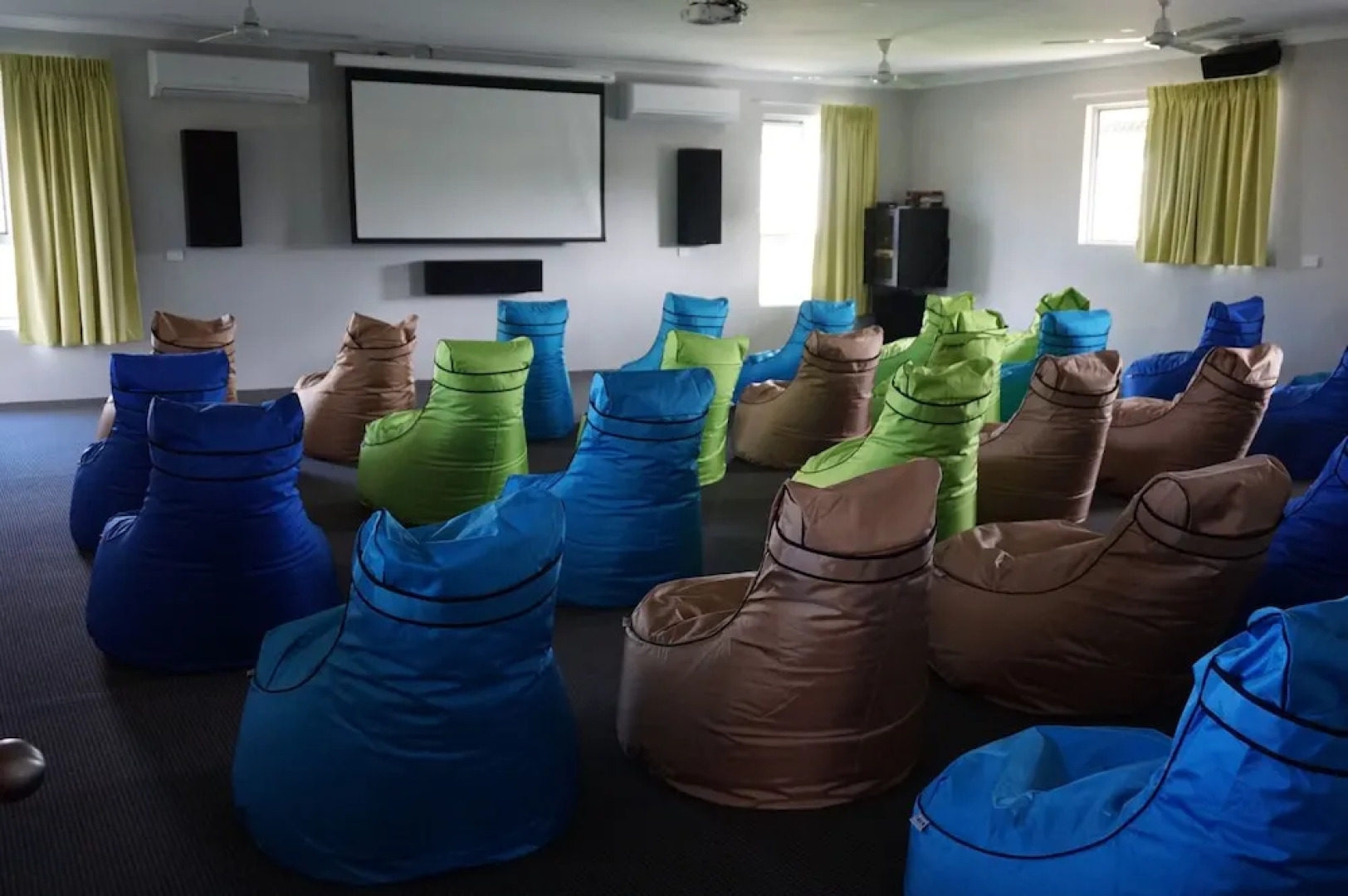 YAL Cairns - A Motel that makes a difference