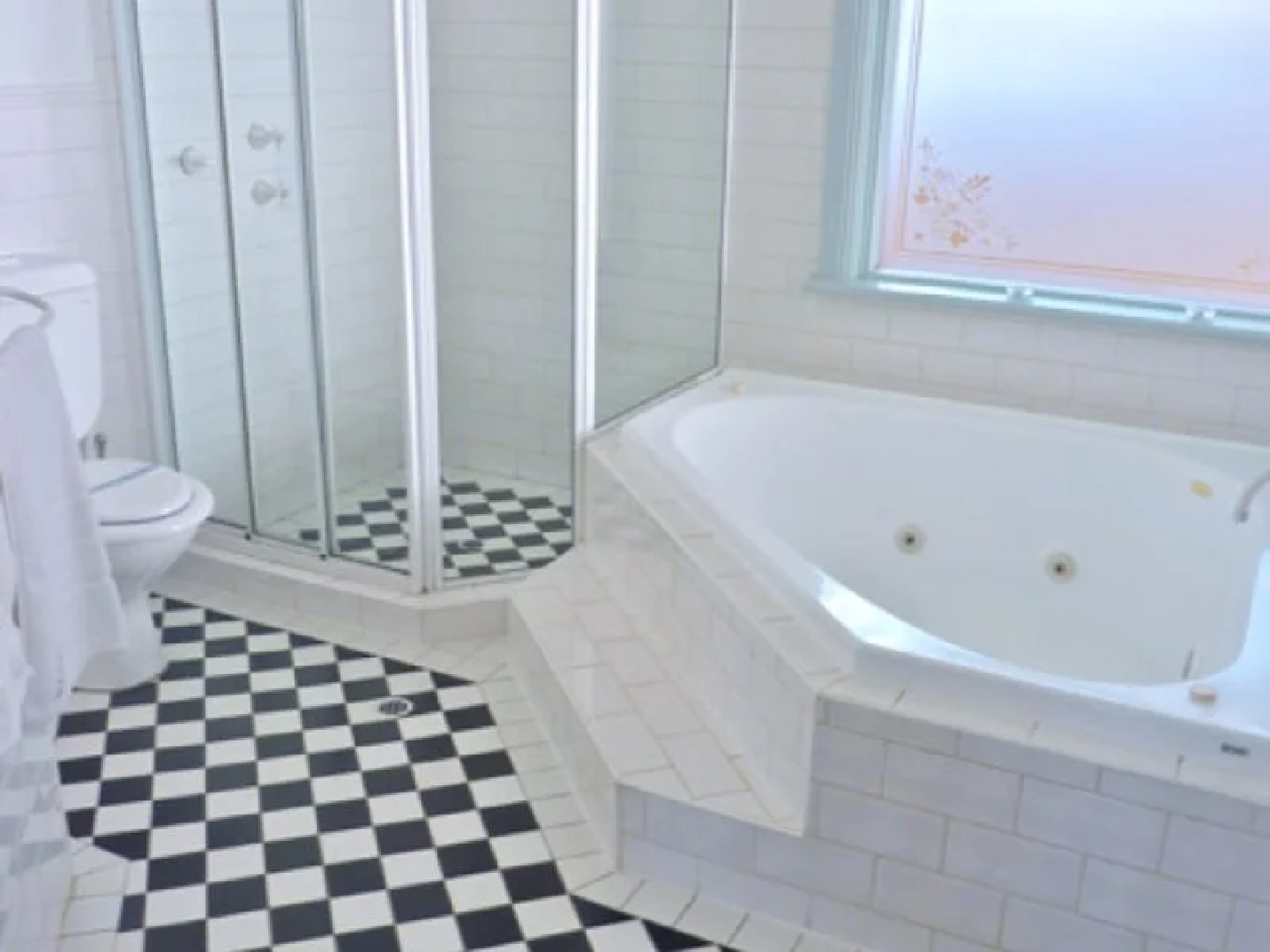 Brice Hill Country Lodge