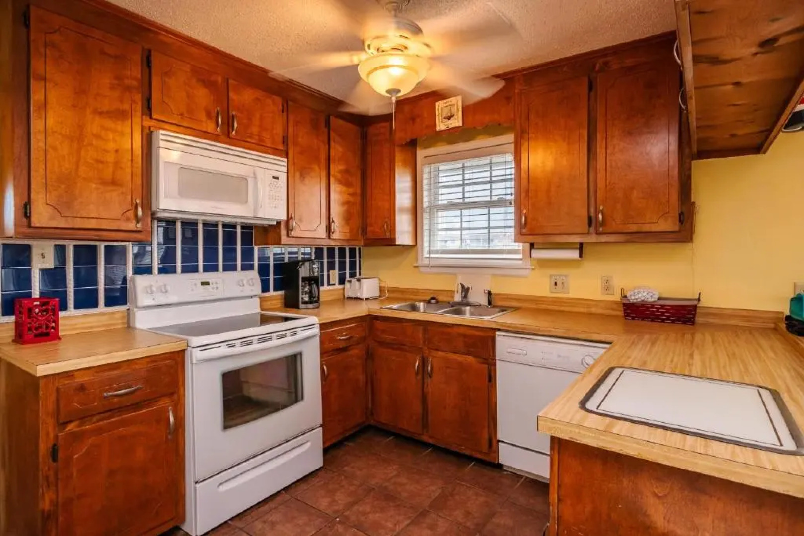 Beach Barn by Oak Island Accommodations