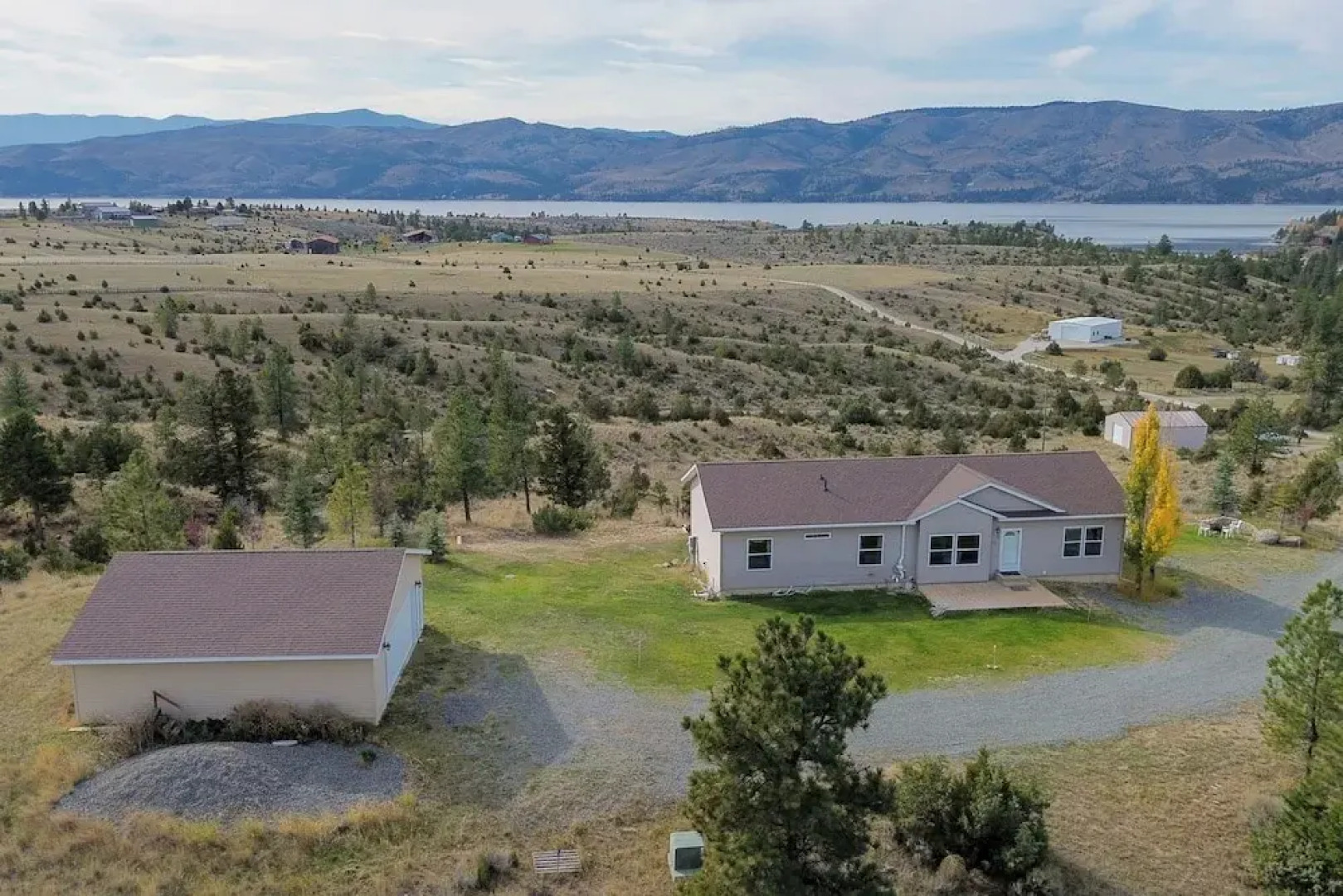 Spacious Canyon Ferry Lake House With Bar & Views!