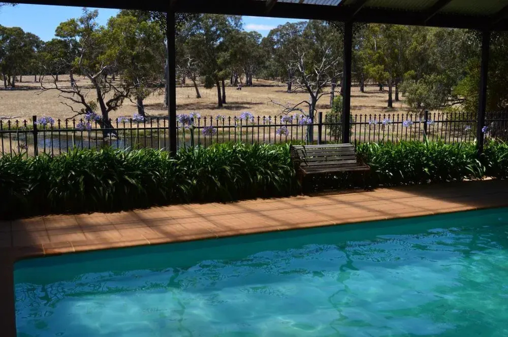 Adelaide Hills Bonney Berg Bed & Breakfast