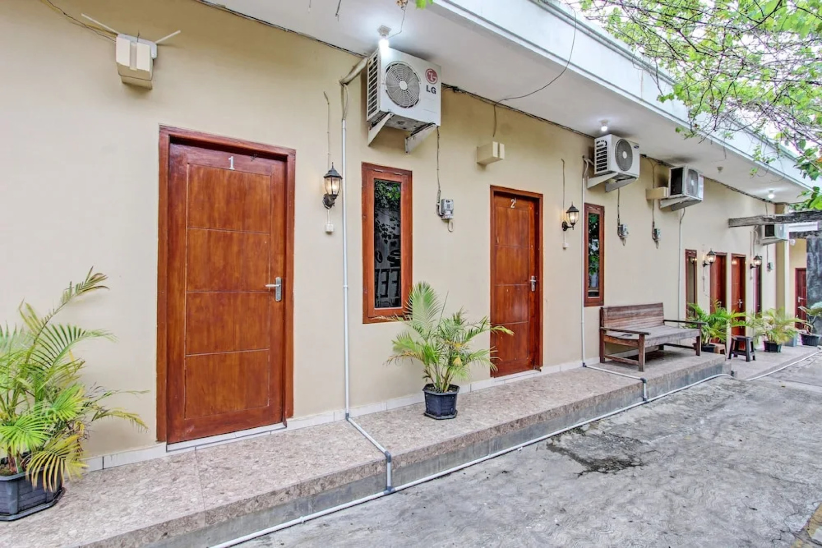 OYO Life 92184 Mr Brown Homestay