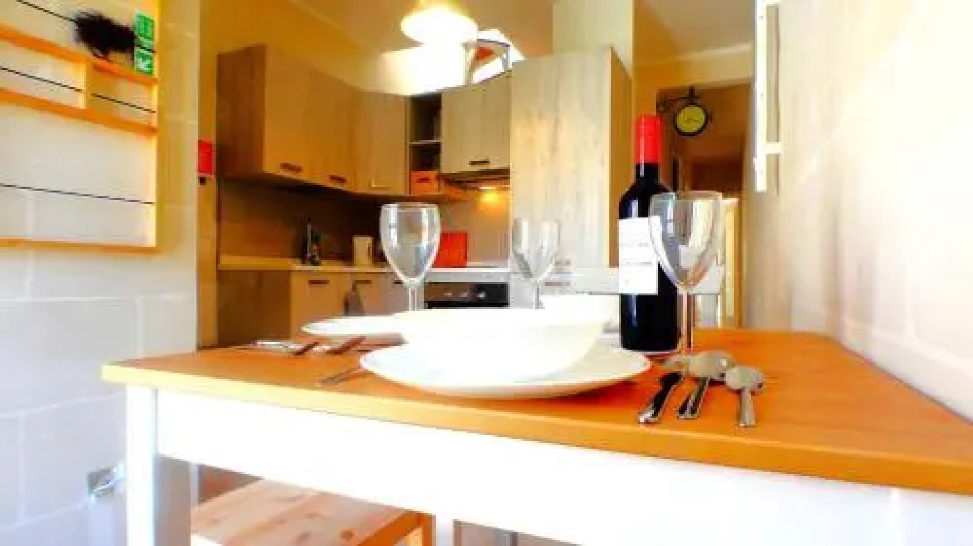 R1103Eri By Euroresort