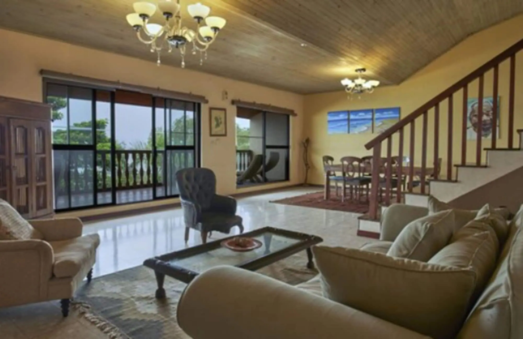 Catembe Gallery Hotel