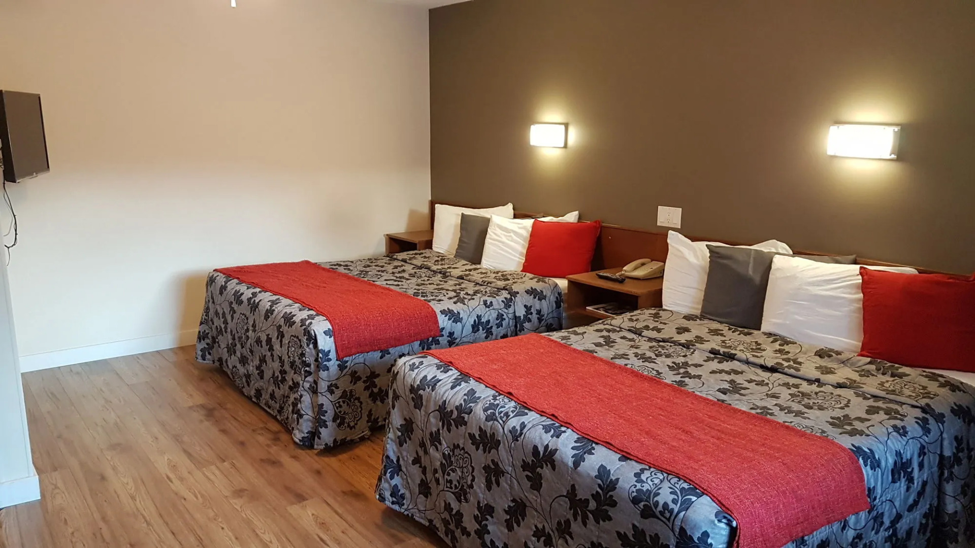 Rundle Mountain Lodge