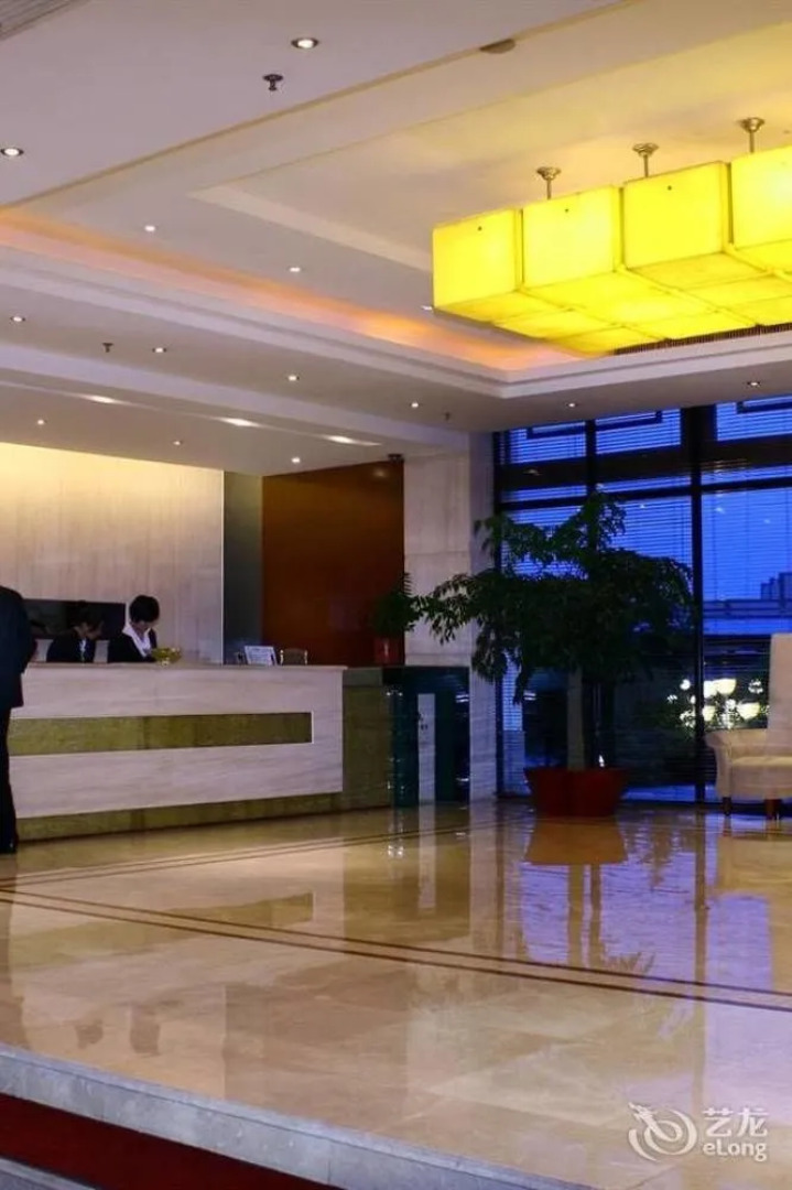 New Metropolis Hotel