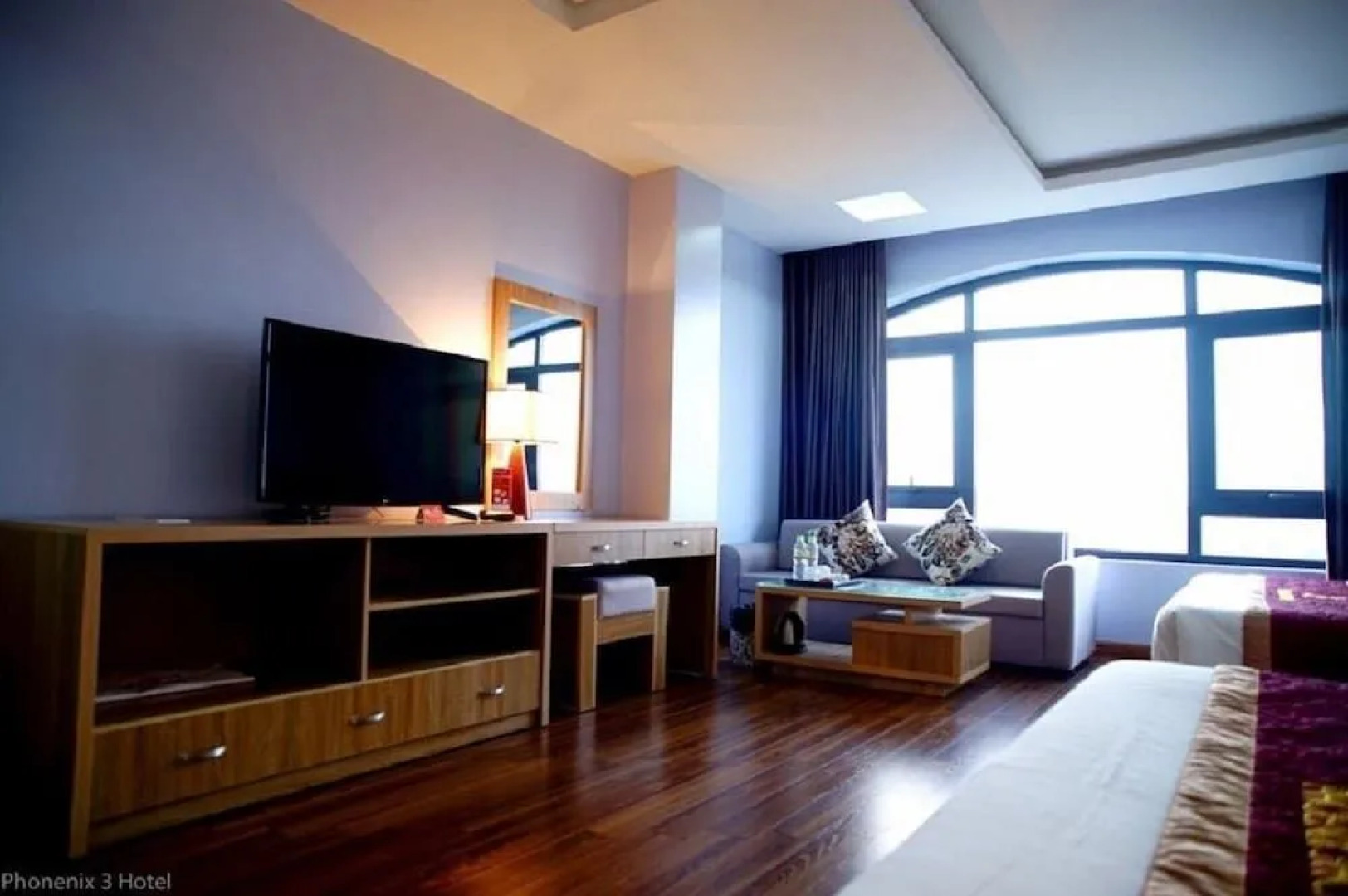 Phoenix 3 International Hotel