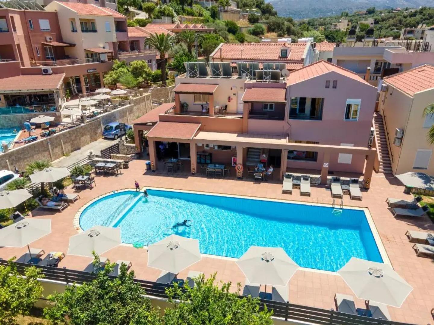 Theos Holidays Apartments