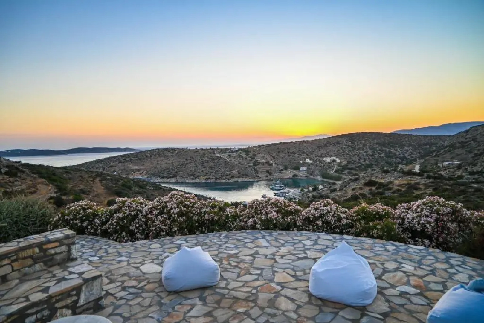 Schinoza Luxury Suites