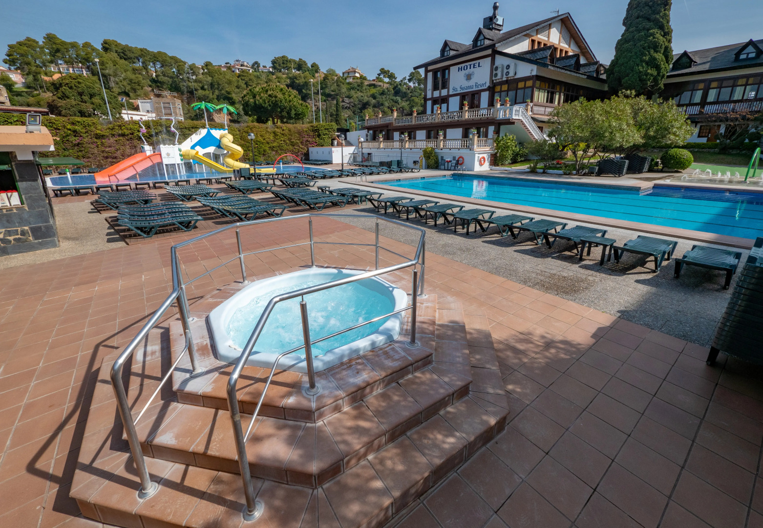 Santa Susanna Resort