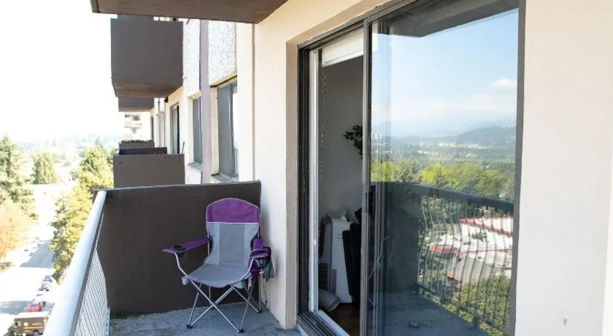 Pelicanstay in Burnaby Lake