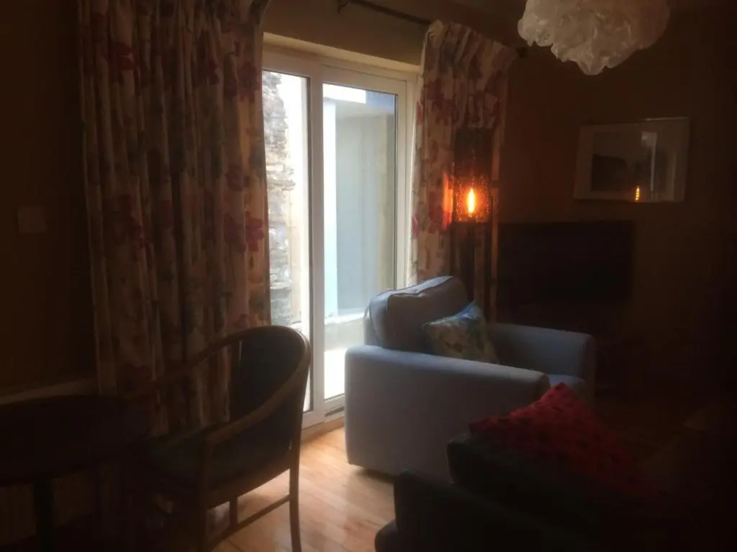 Secluded ground floor village centre apartment