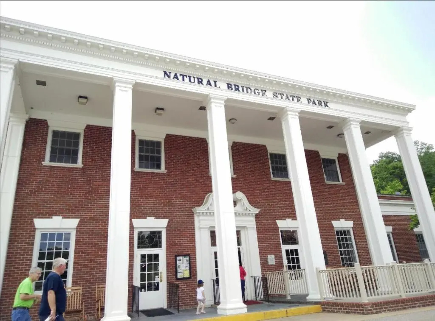 Relax Inn By OYO Natural Bridge I-81