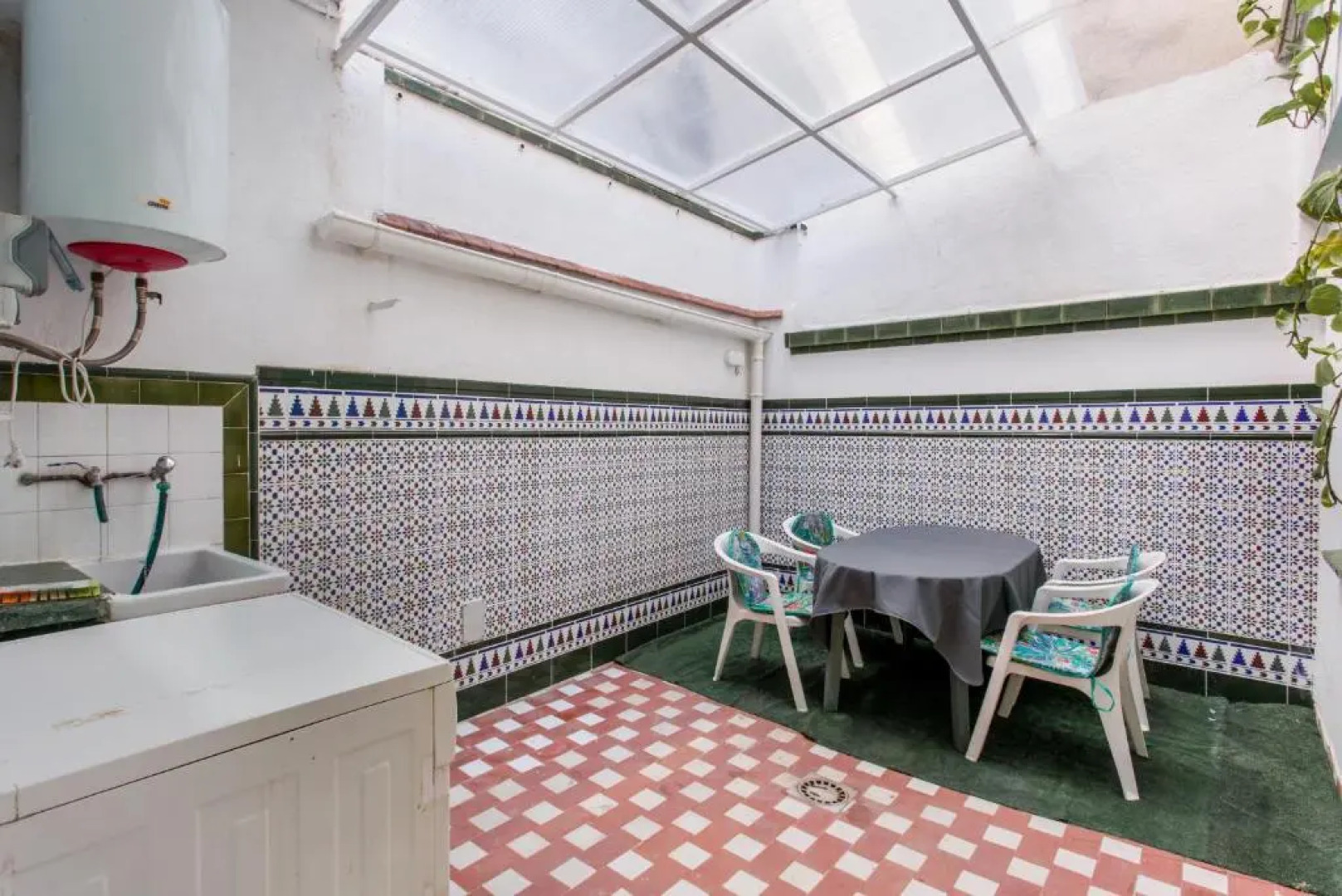 Barcelona coast apartment - only 5 minutes to the beach