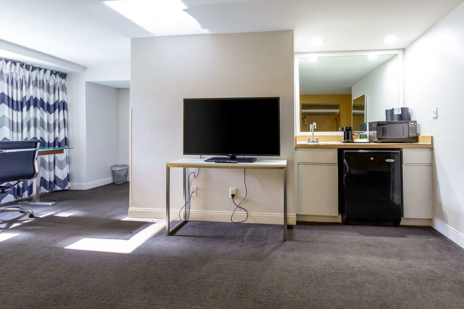 Comfort Inn & Suites Baltimore Inner Harbor