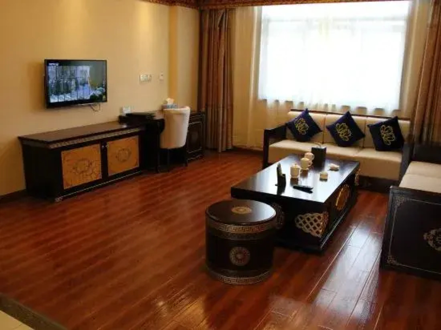 Xiangqu Garden Hotel