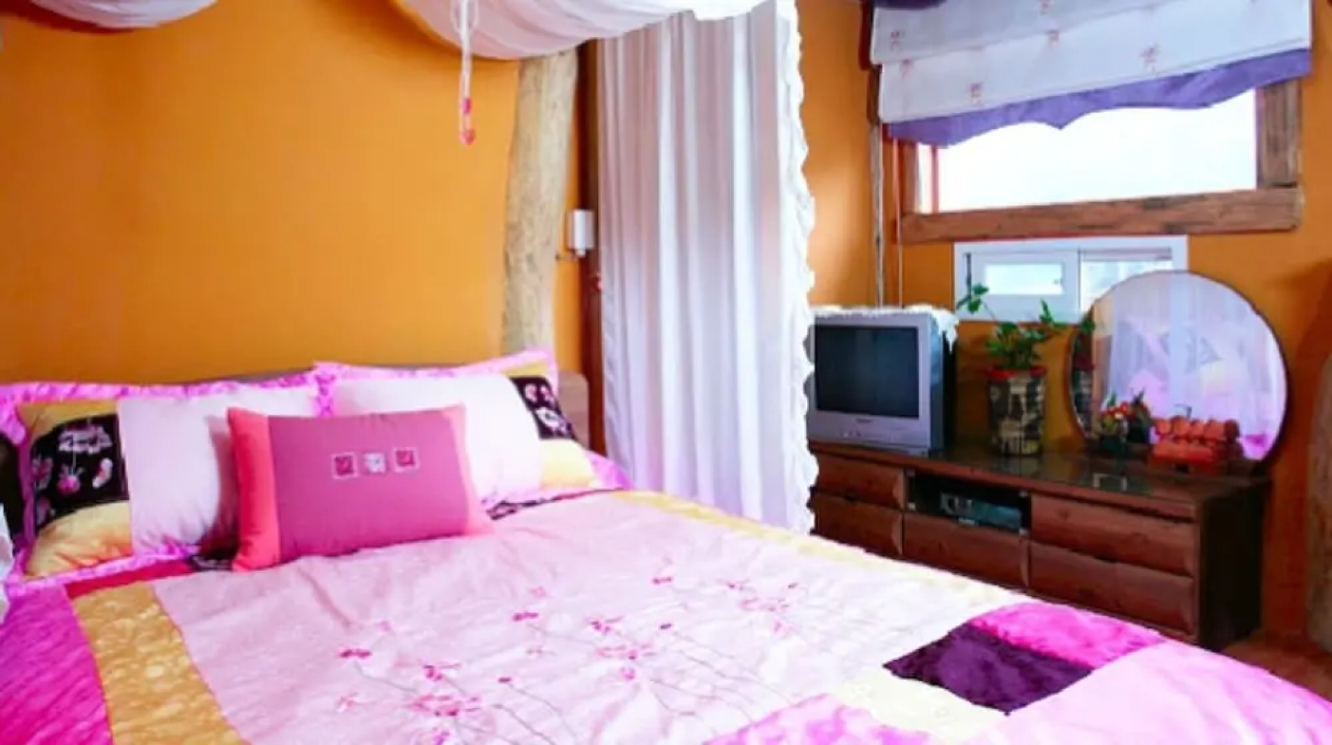 Muhari Red Roof Pension