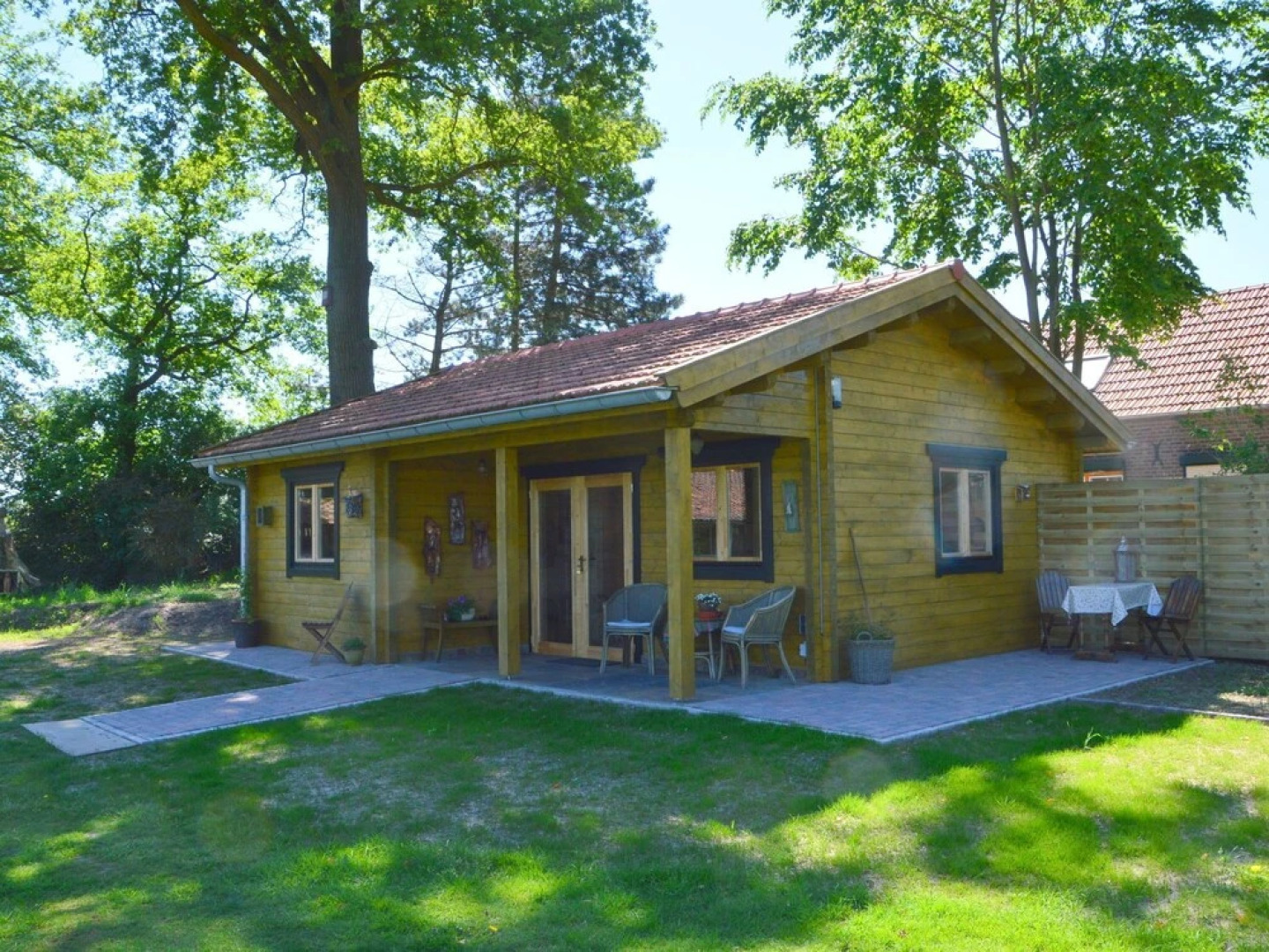 Cosy Chalet in Lottum With Garden