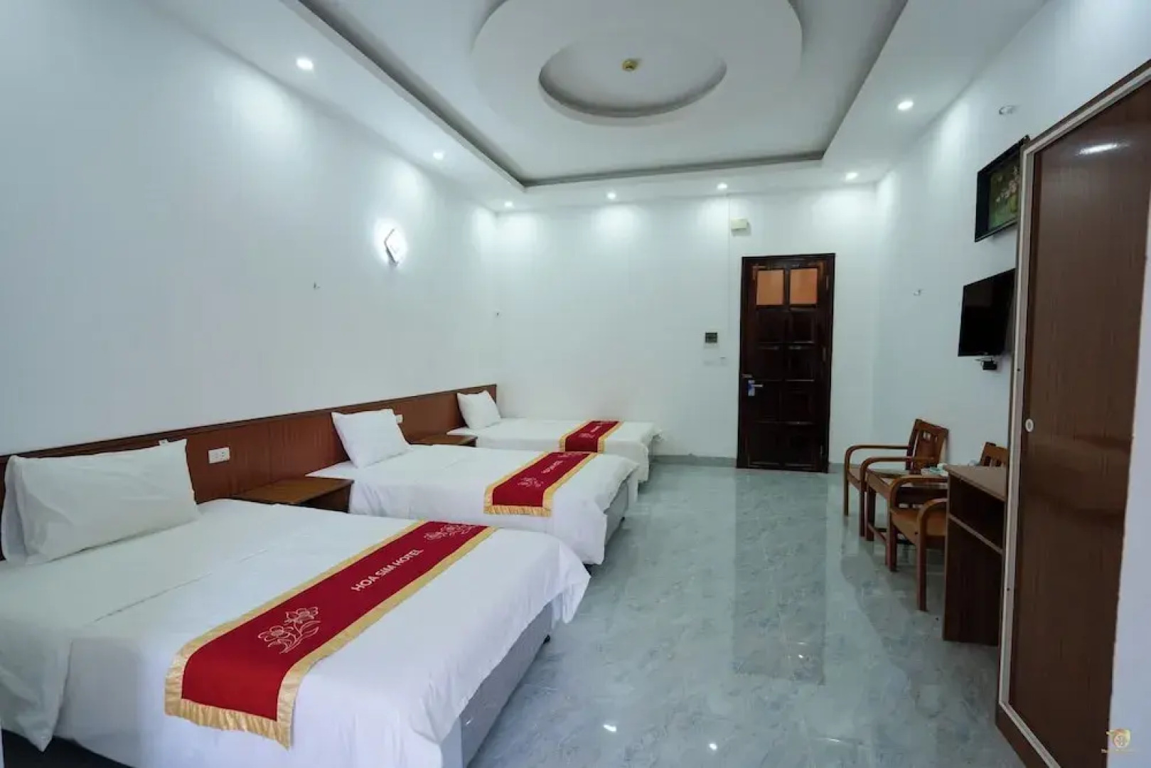 Hoa Sim Hotel LS - by BAY LUXURY