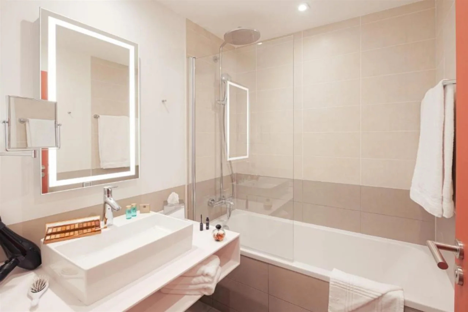 Novotel Annemasse Centre - Porte de Genève