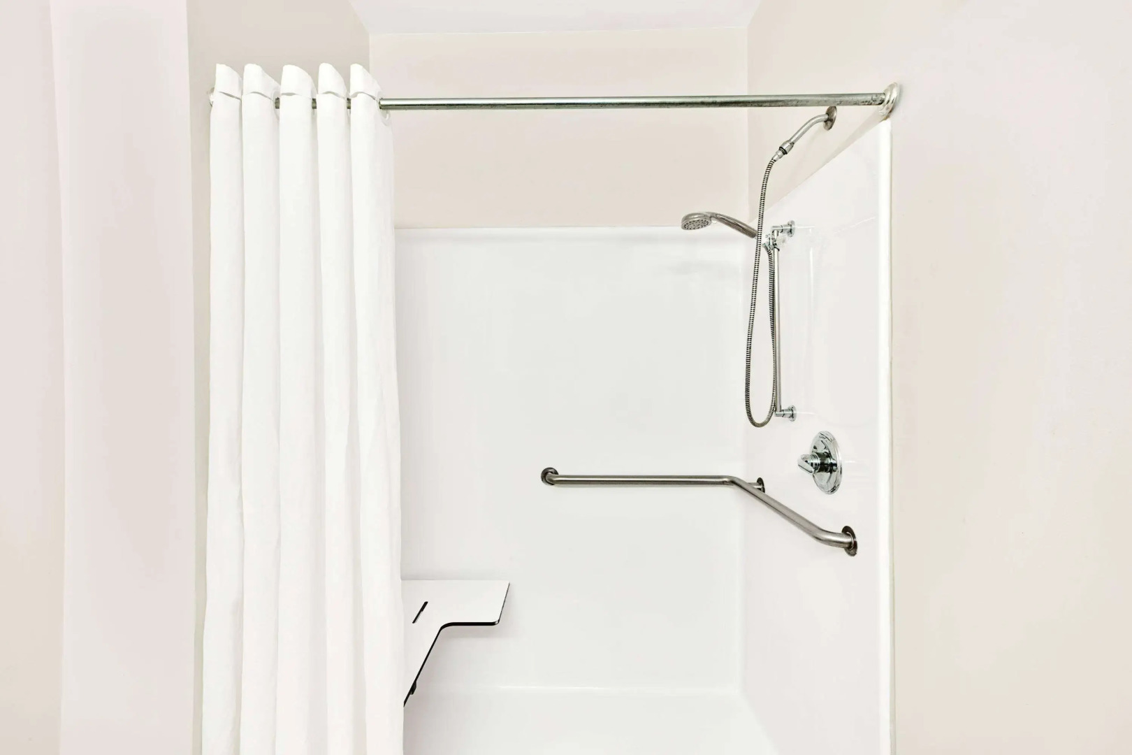 Super 8 by Wyndham Hampshire IL