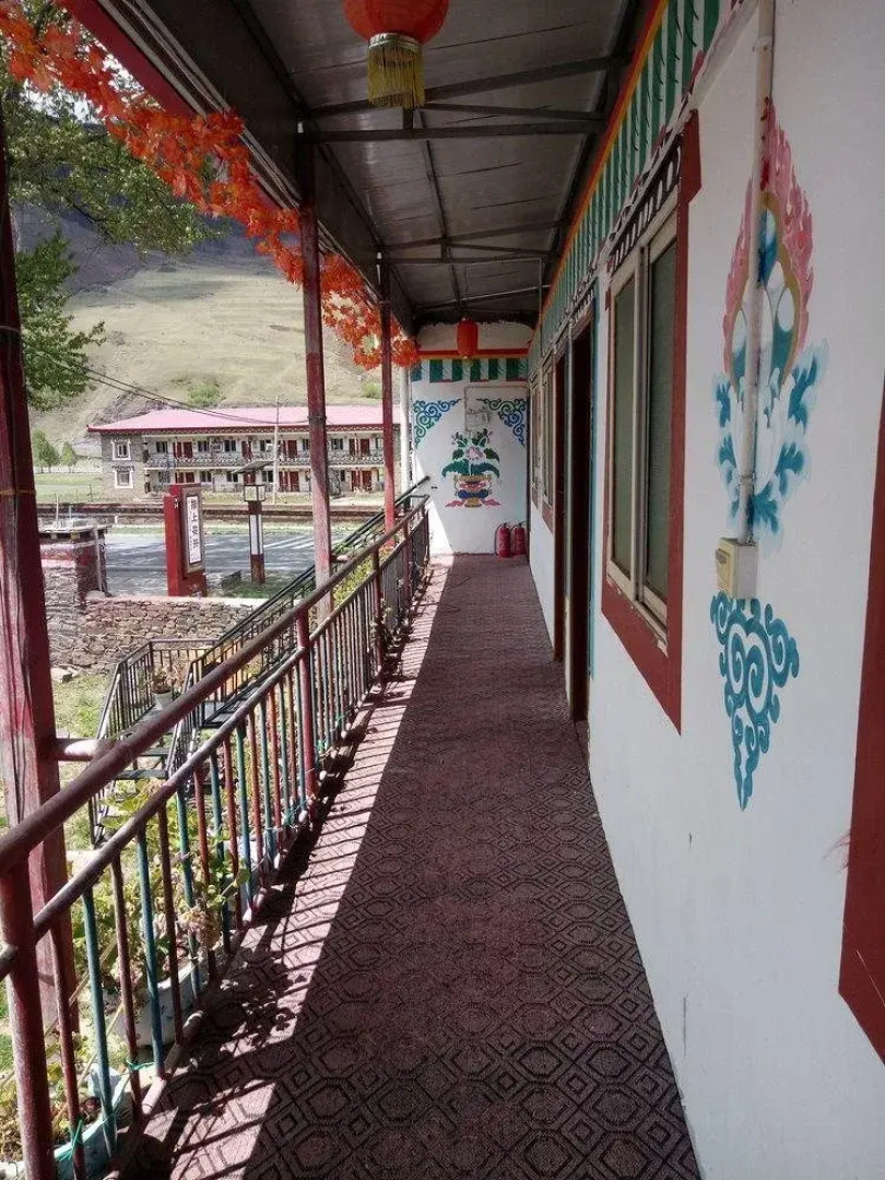 Zhi Shang Hua Ka Holiday Hotel