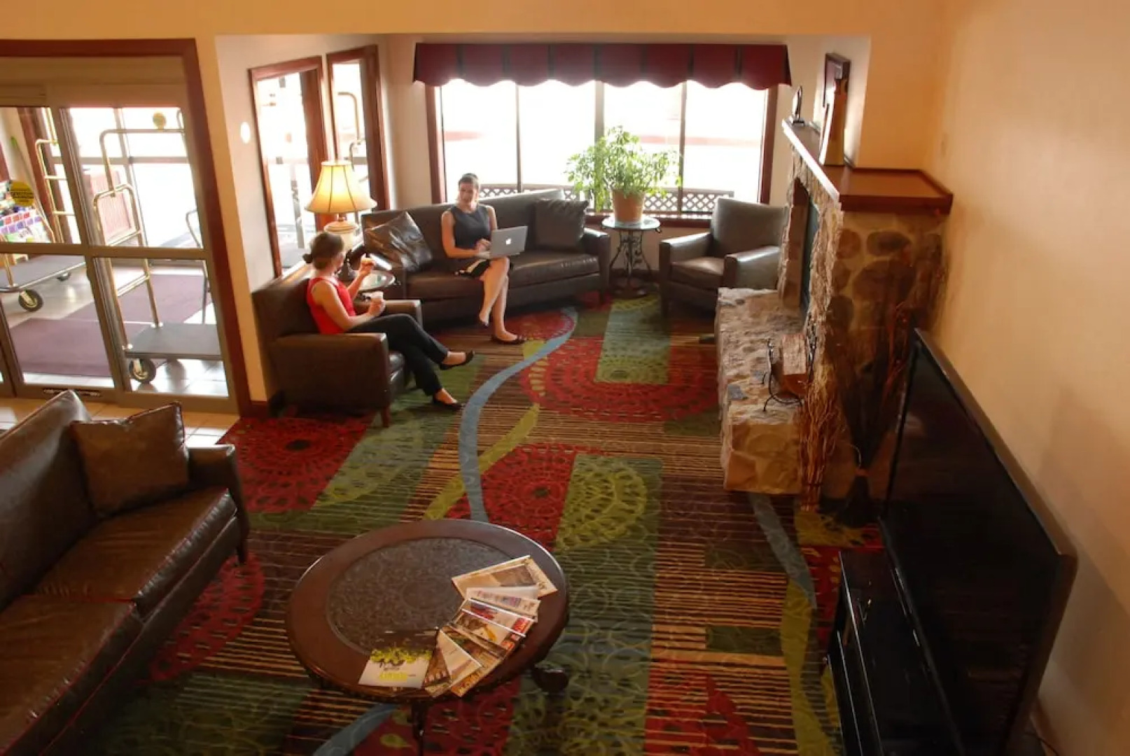 The Plaza Hotel & Suites Winona