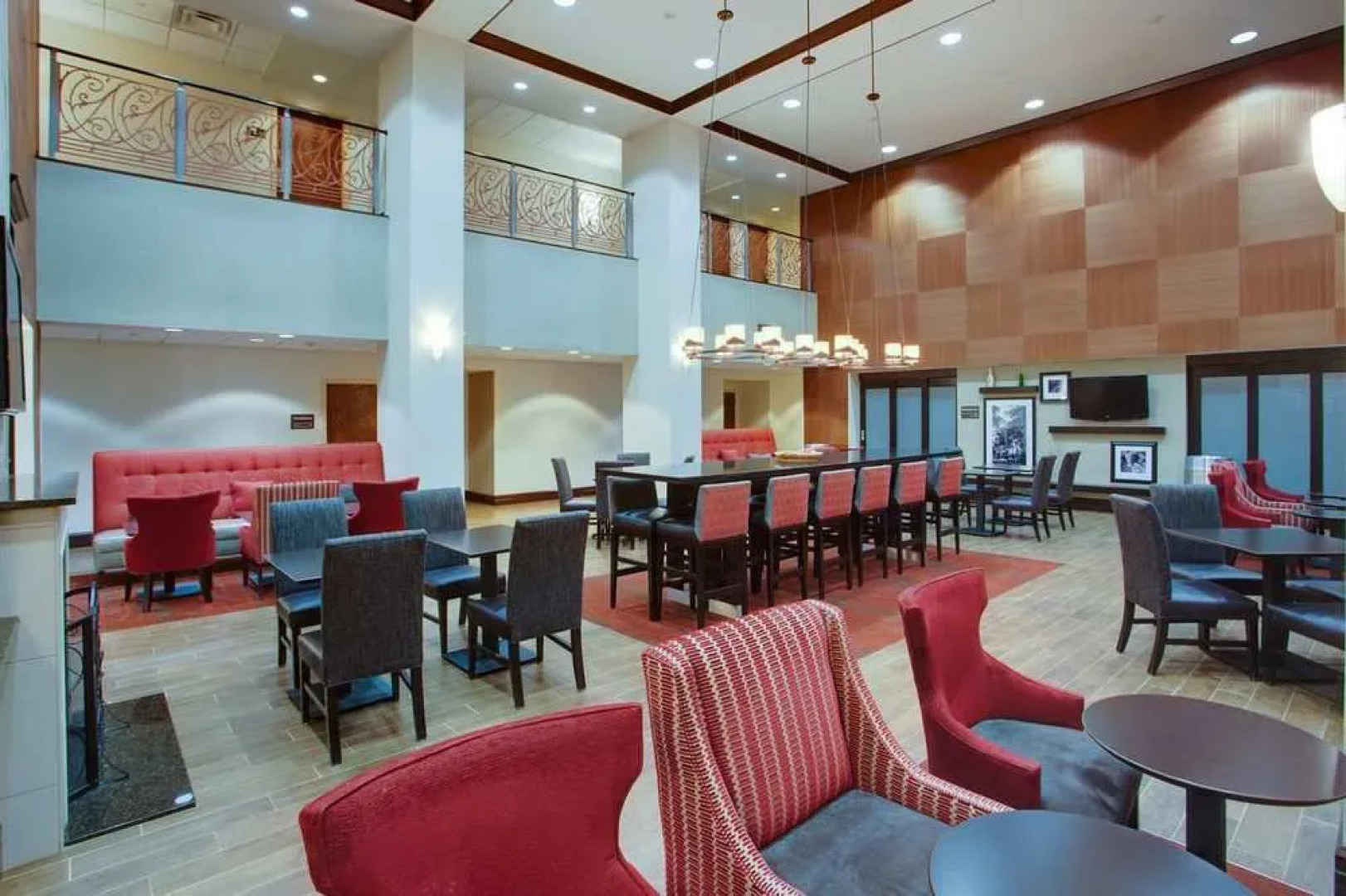 Hampton Inn Garden City