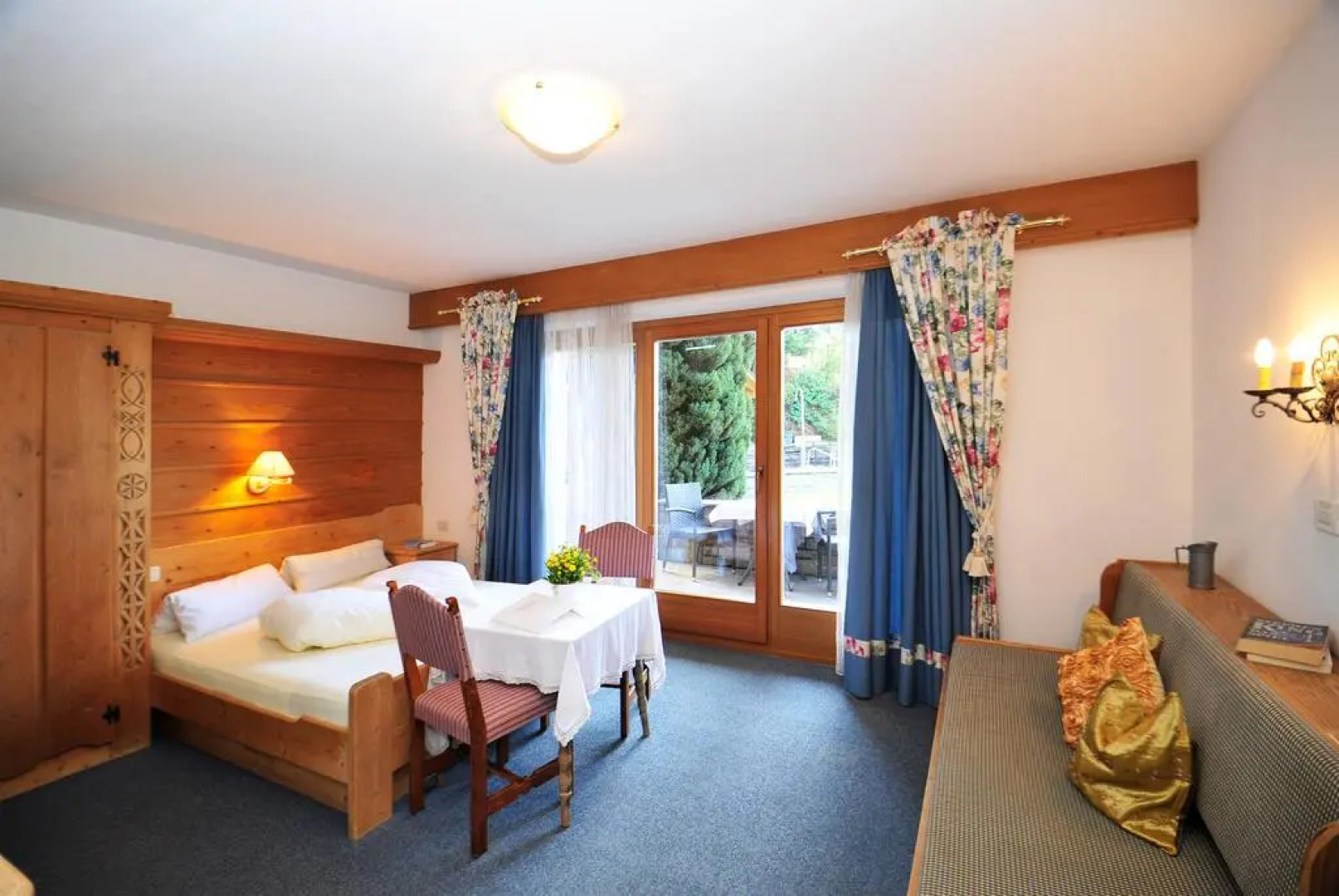 Michael am Waal Apartments