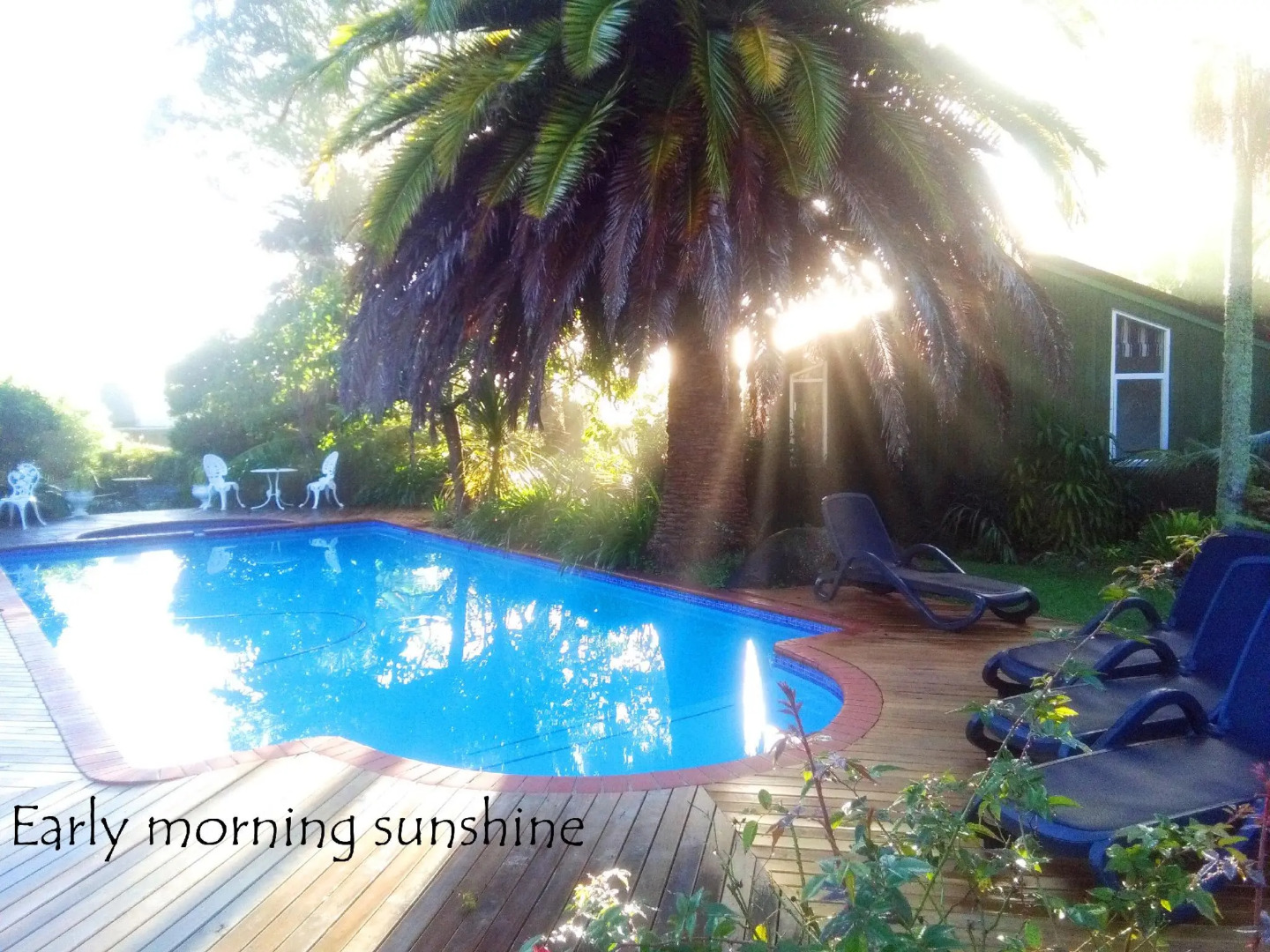 Colonial House Motel