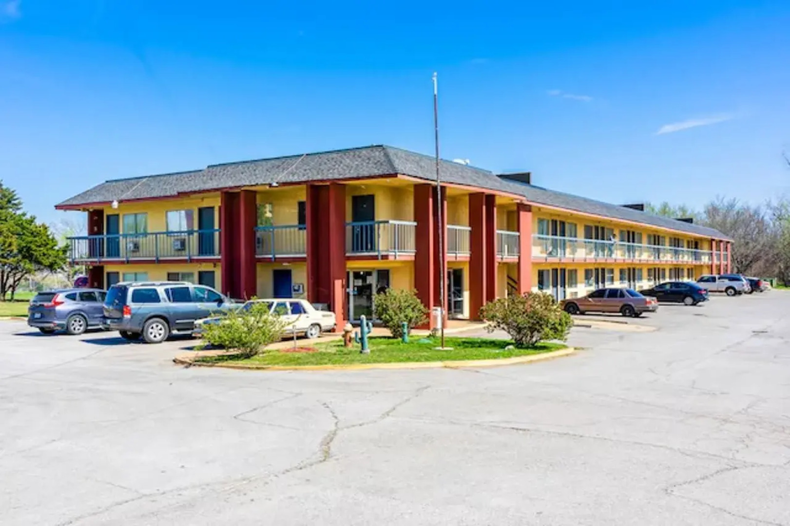 Castle Inn & Suites By OYO Chickasha
