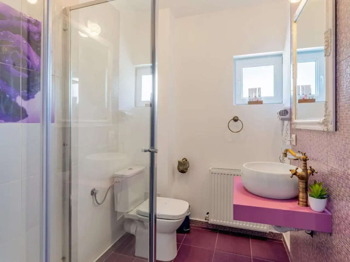 Pensiunile Casuta cu Trandafiri 1