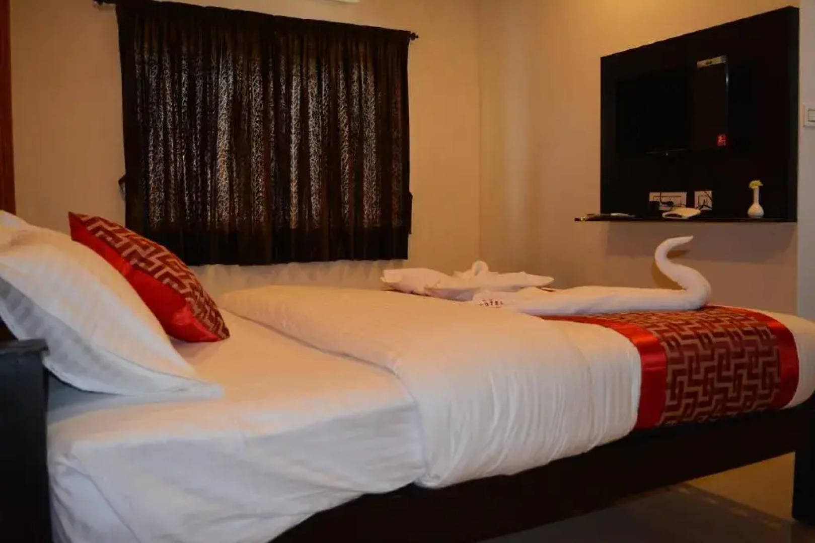 Rd Hotel by OYO Rooms
