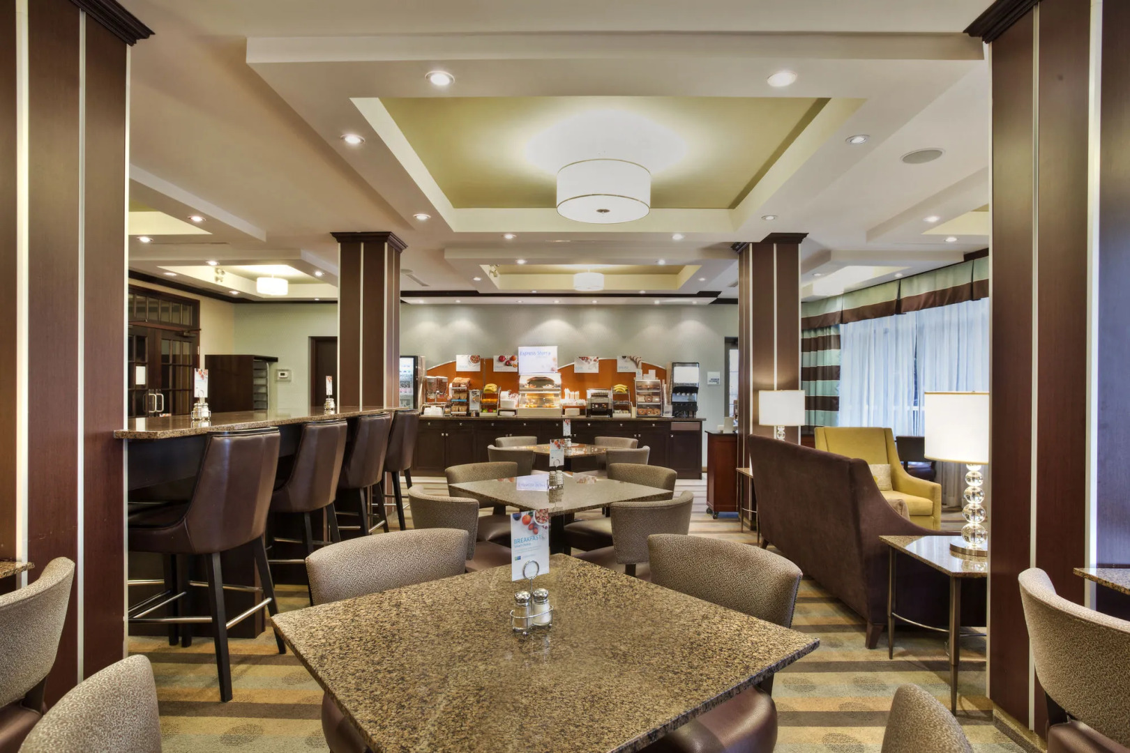 Holiday Inn Express & Suites Kingston Central by IHG