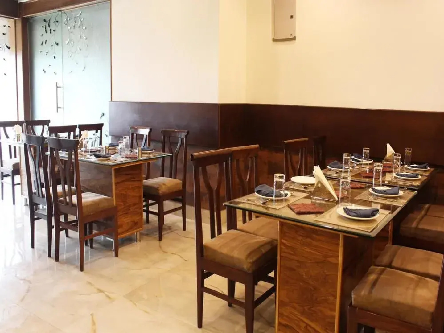 OYO Premium Karnal Club