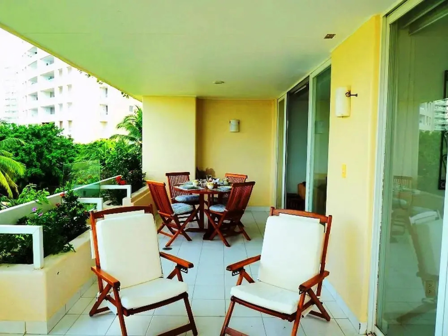 Condo M4 by Villas HK28