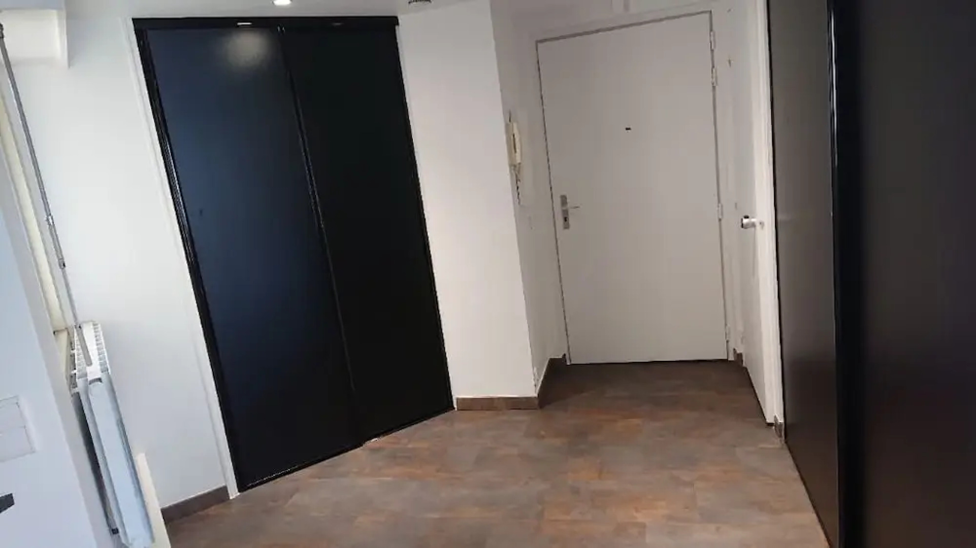 T2 vue mer 100m plages piscine PKG