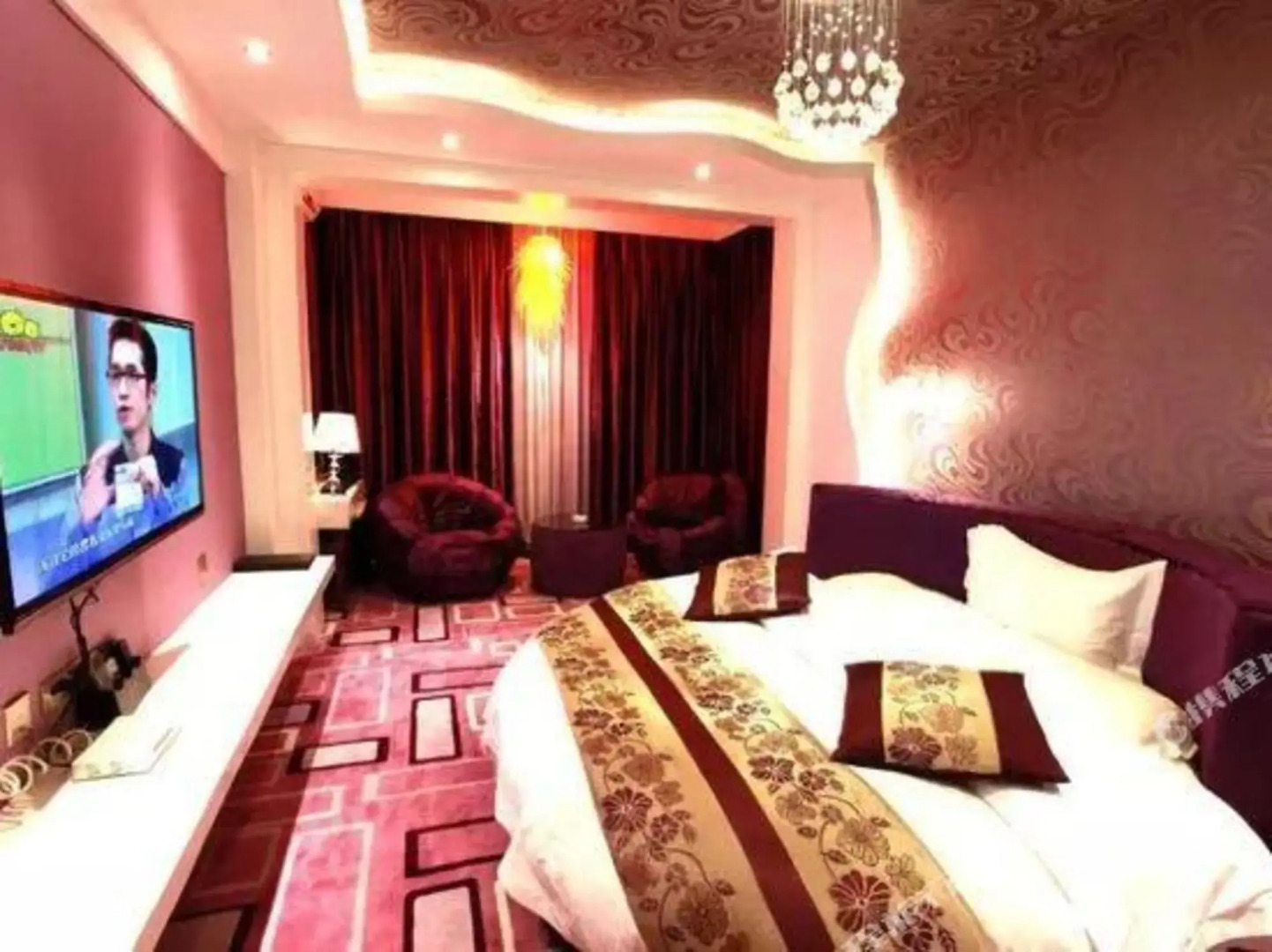 Yunmu Yayuan (Chuxiong Yi Ancient Town High Speed Railway Station)