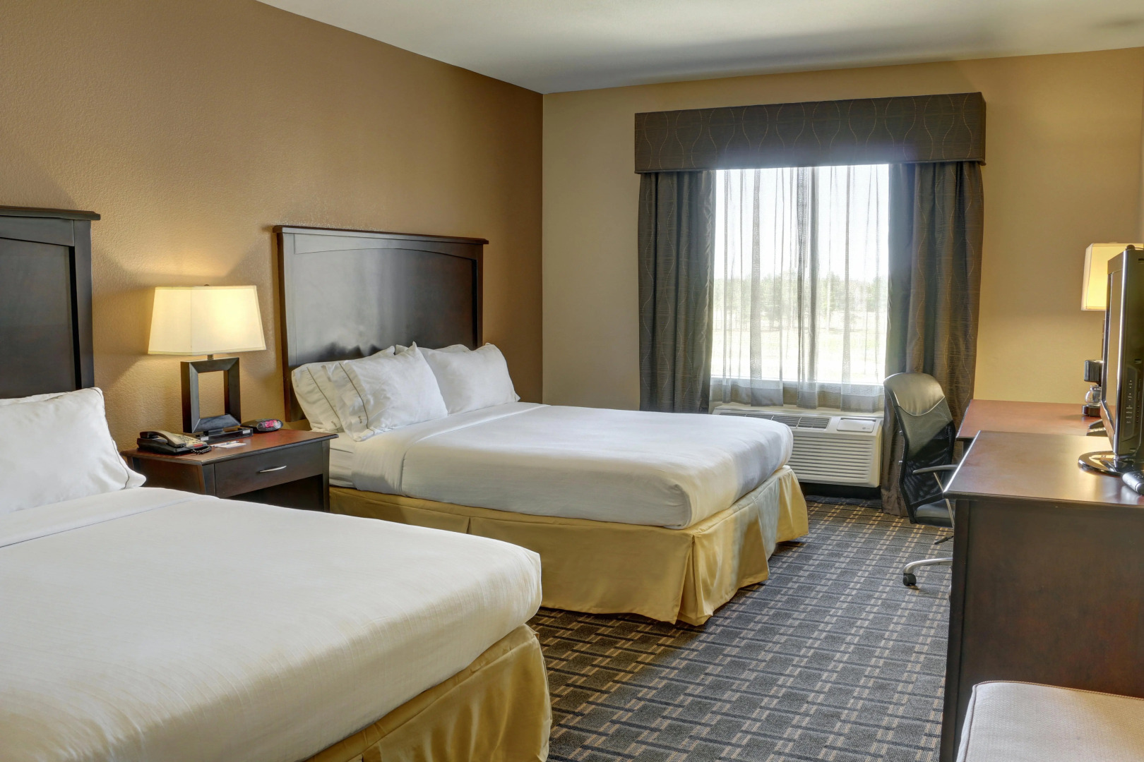 Holiday Inn Express Hotel & Suites Texarkana East by IHG