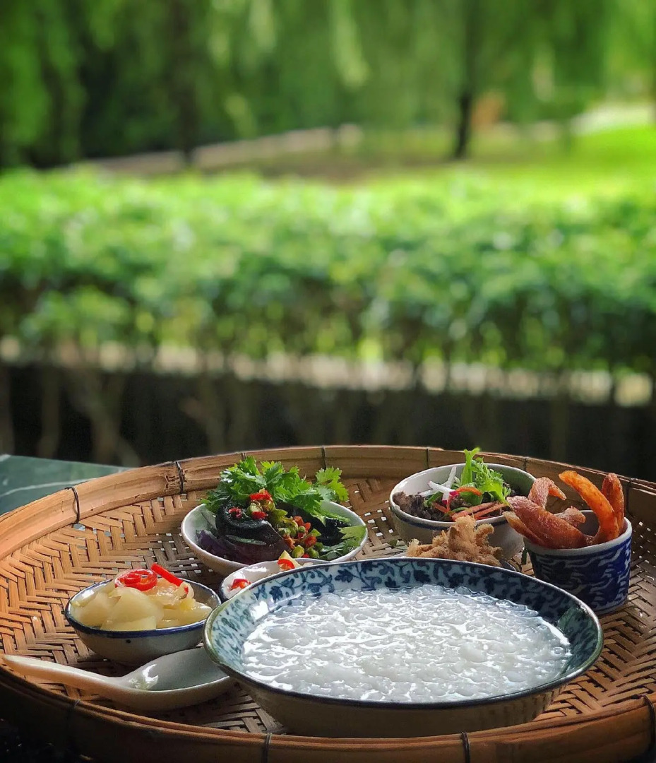 Hotel Ping Silhouette