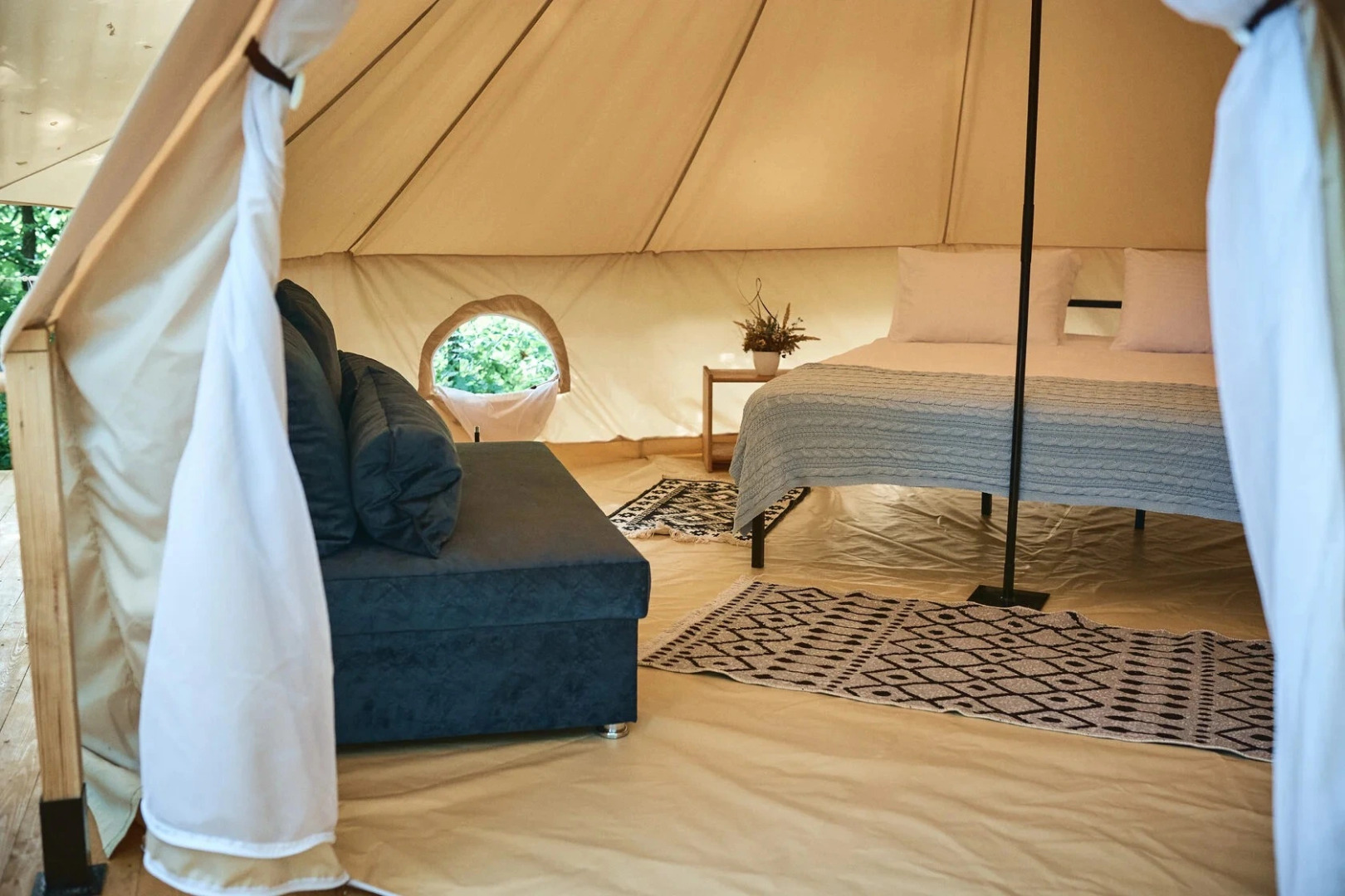 River Glamp (Ривер Глэмп)