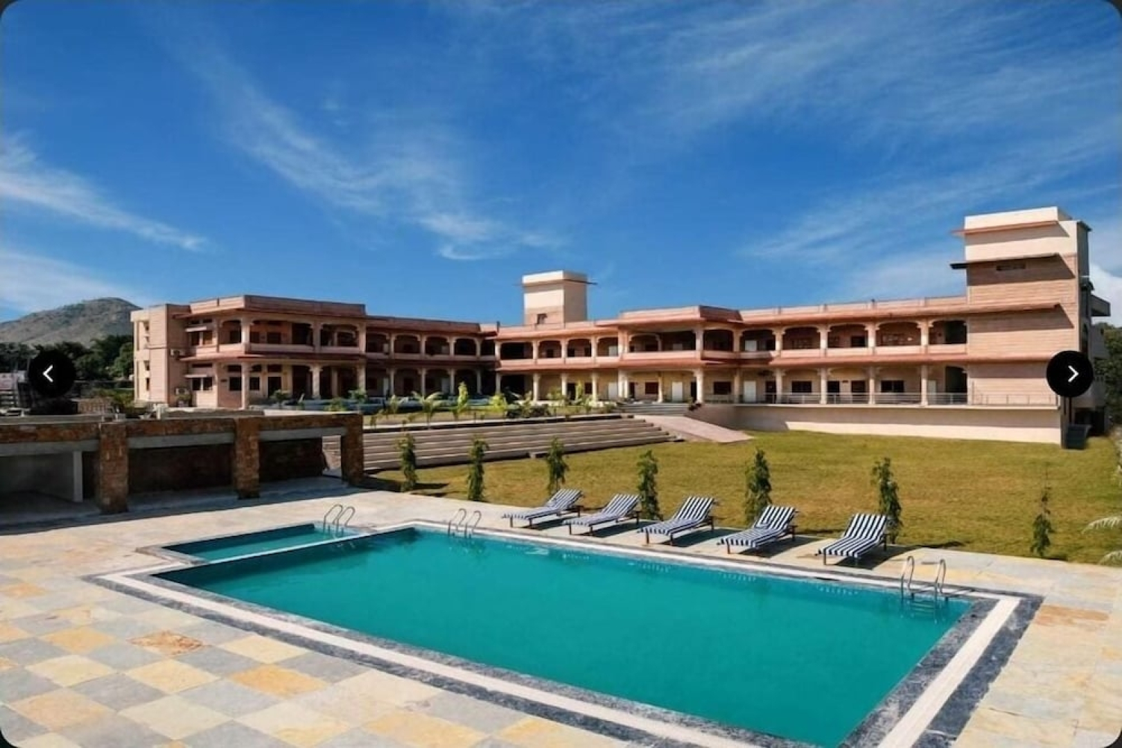 Jai Niwas Palace Resort