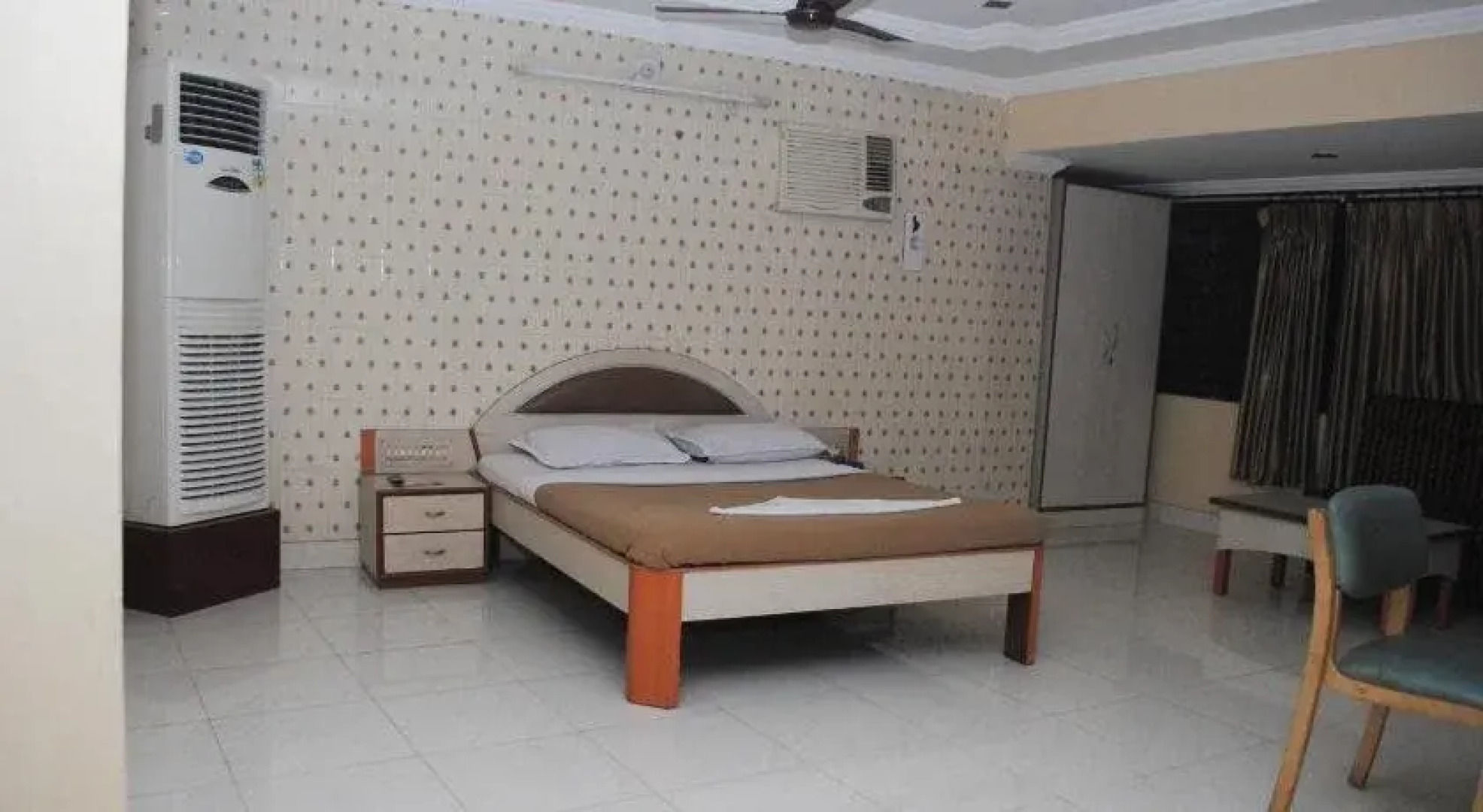 Hotel Pancharatna Paradise