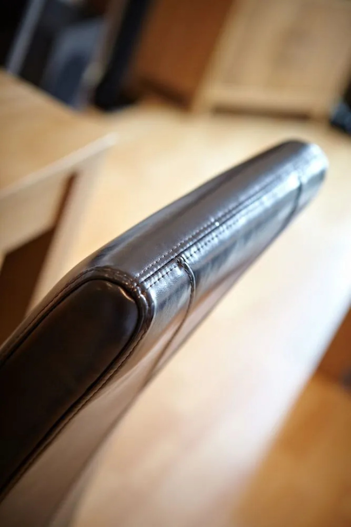 Pelican House By Esa