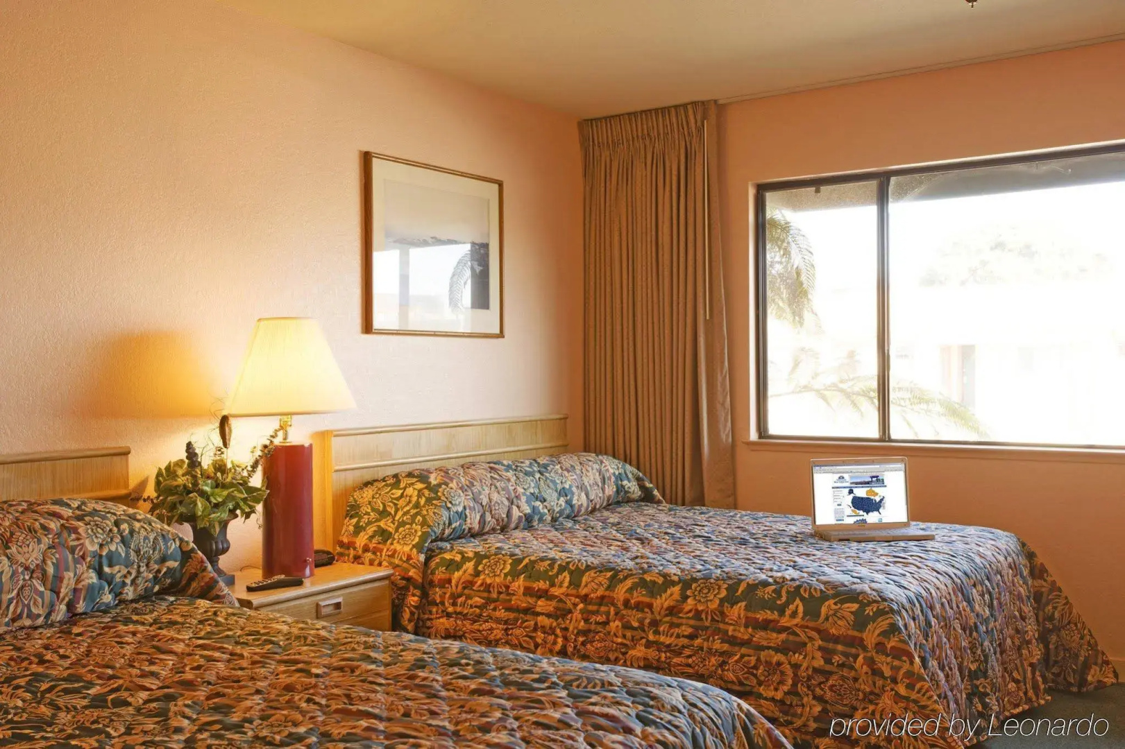 Red Roof Inn & Suites Monterey
